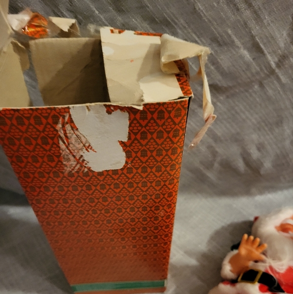 🎄Vintage Musical Twisting Action Santa Claus Plays Jingle Bell Used with Box - Picture 7 of 11